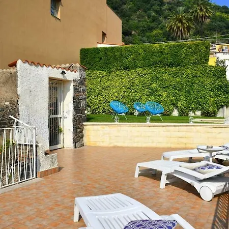 Casa Sara Holiday home Acireale